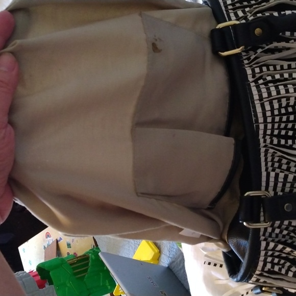 Steve Madden black and white fringe shoulder/crossbody bag - Picture 13 of 17